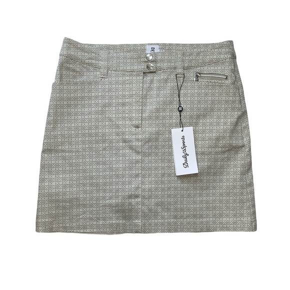 Daily Sports Prizzie Golf Skort NWT size 6 - Picture 1 of 6
